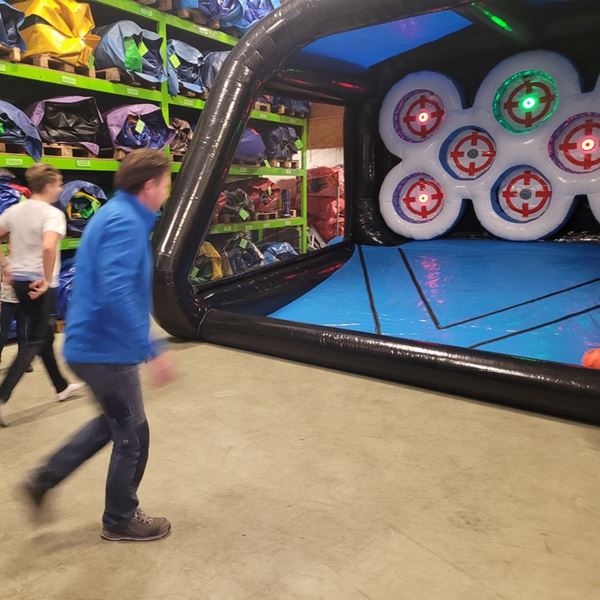 Combi Sport Arena inclusief Interactive Play System (IPS) - Voetbal (interactief) Combi Sport Arena inclusief Interactive Play System (IPS) - Voetbal (interactief)