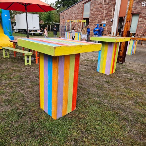 Gekleurde statafel - beach