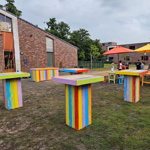 Gekleurde statafel - beach