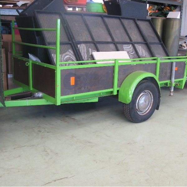 Aanhangwagen groen enkelasser