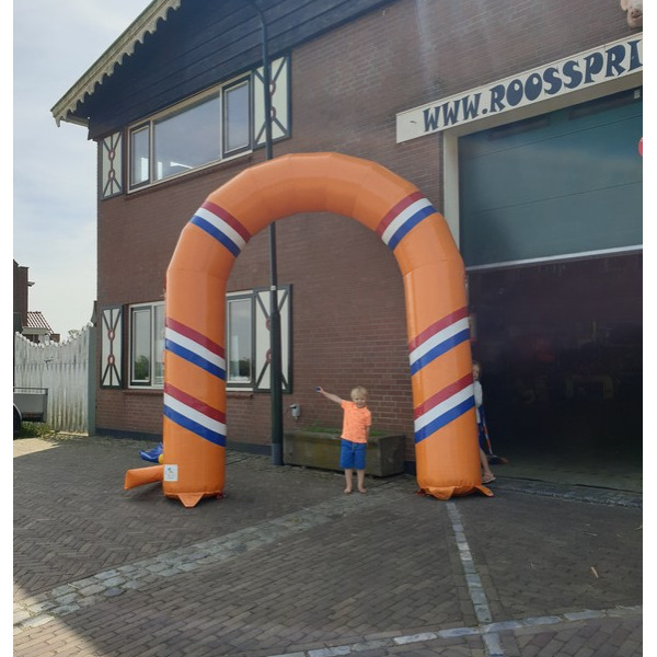 Opblaasbare feestboog - oranje