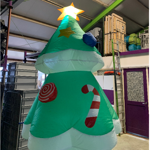 Opblaasfiguur - Kerstboom 2,1m