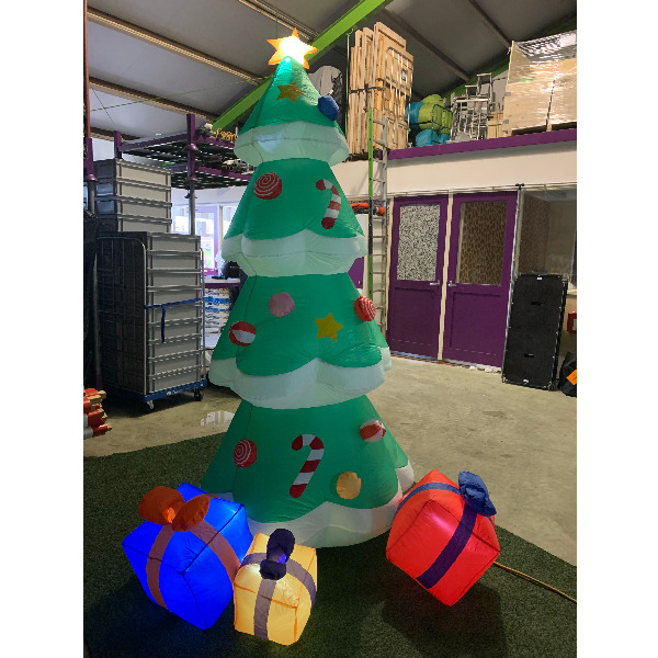 Opblaasfiguur - Kerstboom 2,1m