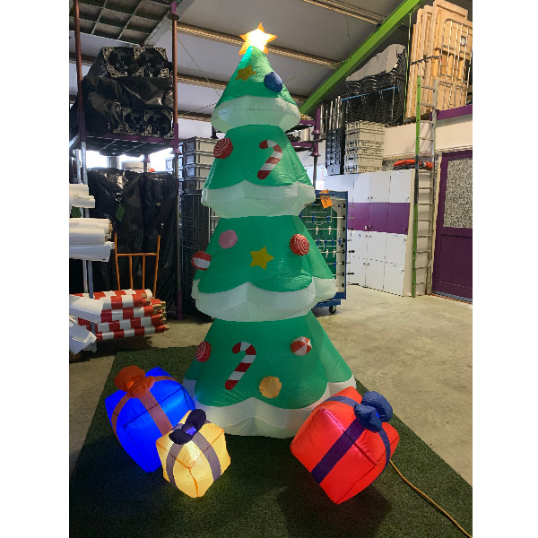 Opblaasfiguur - Kerstboom 2,1m