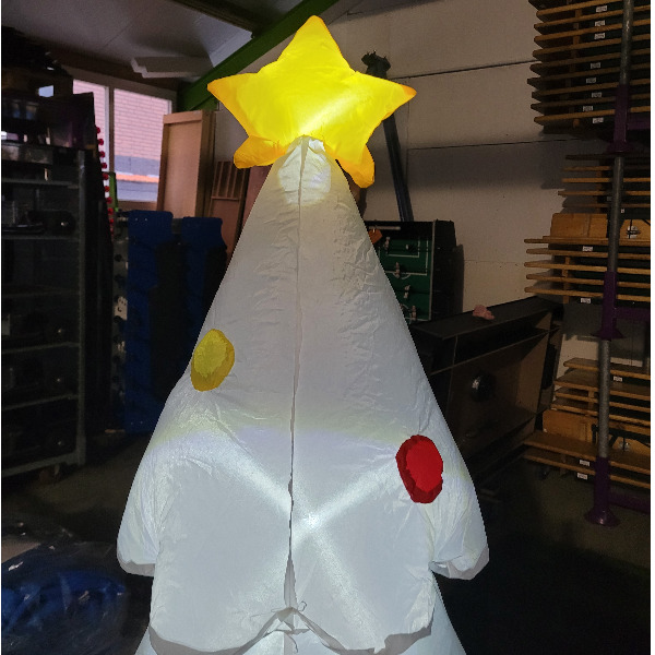 Opblaasfiguur - Kerstboom wit met sneeuwpop