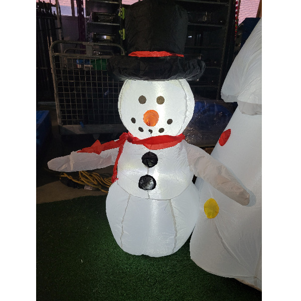 Opblaasfiguur - Kerstboom wit met sneeuwpop