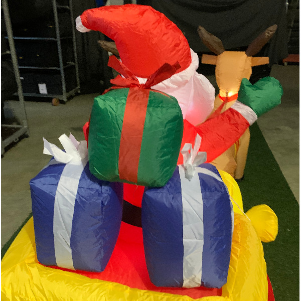 Opblaasfiguur - Kerstman in slee 1,3x2,2m