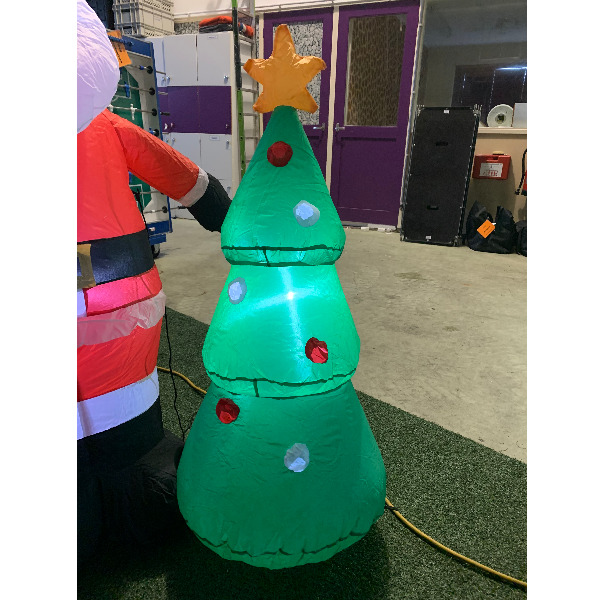 Opblaasfiguur - Kerstman met kerstboom