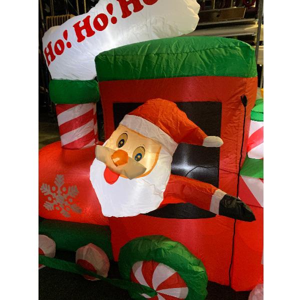 Opblaasfiguur - Kersttrein