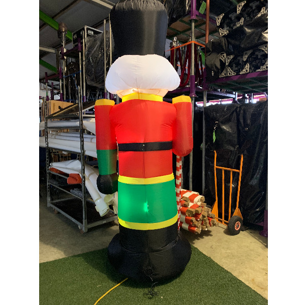 Opblaasfiguur - Notenkraker 2,4m
