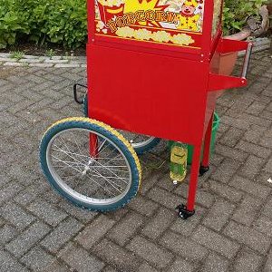 Popcornmachine inclusief verkoopwagentje-inclusief popcornpakket 100 stuks zout