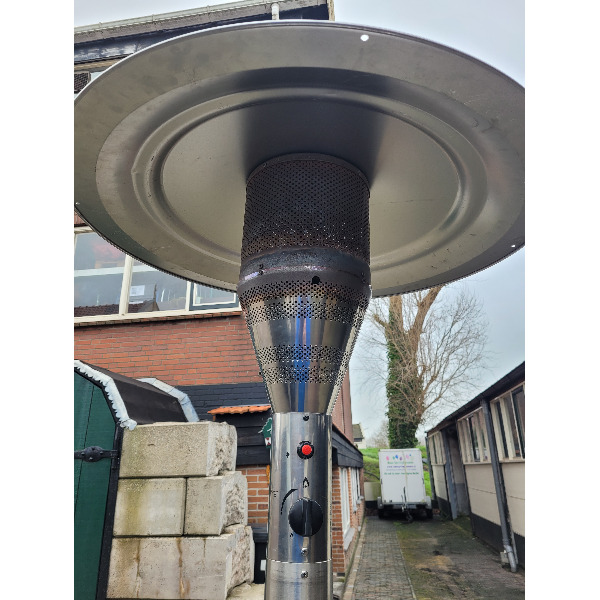 Terrasheater met tafeltje