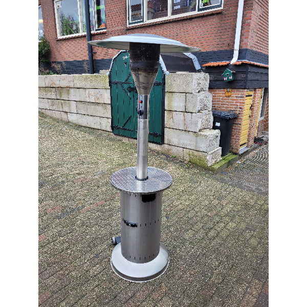 Terrasheater met tafeltje